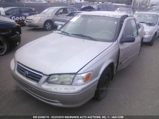 4T1BG22K7YU735637 - 2000 TOYOTA CAMRY CE/LE/XLE 金色 照片 2