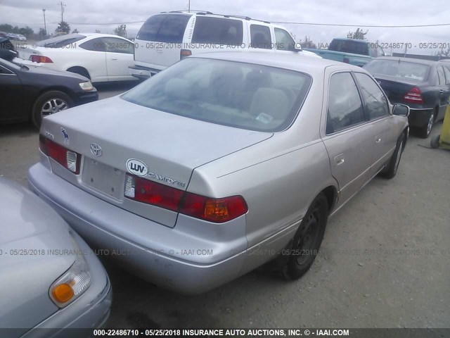 4T1BG22K7YU735637 - 2000 TOYOTA CAMRY CE/LE/XLE 金色 照片 4