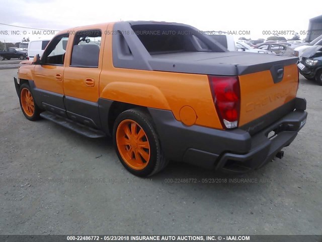 3GNEC13T02G270571 - 2002 CHEVROLET AVALANCHE C1500 ORANGE photo 3