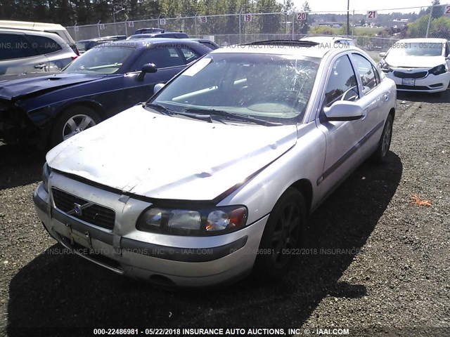 YV1RS58D112044871 - 2001 VOLVO S60 2.4T SILVER photo 2
