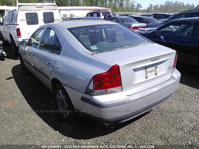 YV1RS58D112044871 - 2001 VOLVO S60 2.4T SILVER photo 3