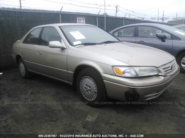 JT2BG22K8V0025923 - 1997 TOYOTA CAMRY LE/XLE ოქროსფერი ფოტო 1