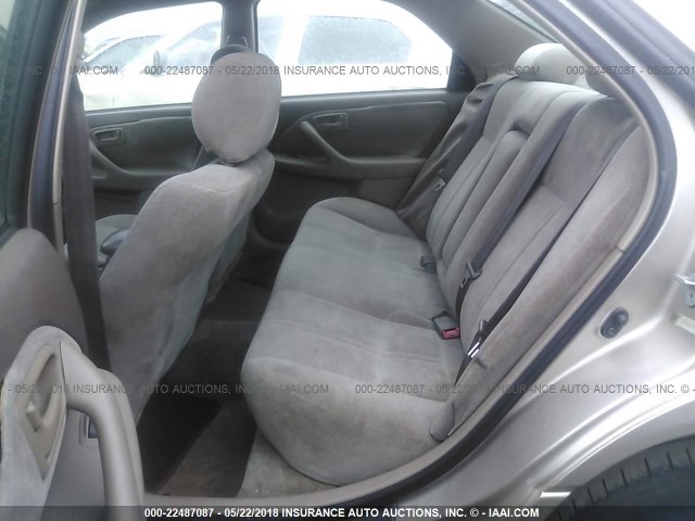 JT2BG22K8V0025923 - 1997 TOYOTA CAMRY LE/XLE ოქროსფერი ფოტო 8