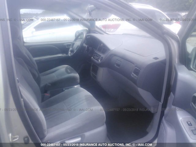 4T3ZF13C22U463337 - 2002 TOYOTA SIENNA LE/XLE SILVER photo 5