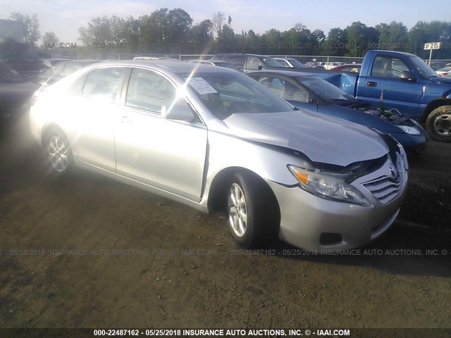 4T4BF3EK6BR106064 - 2011 TOYOTA CAMRY SE/LE/XLE GRAY photo 1