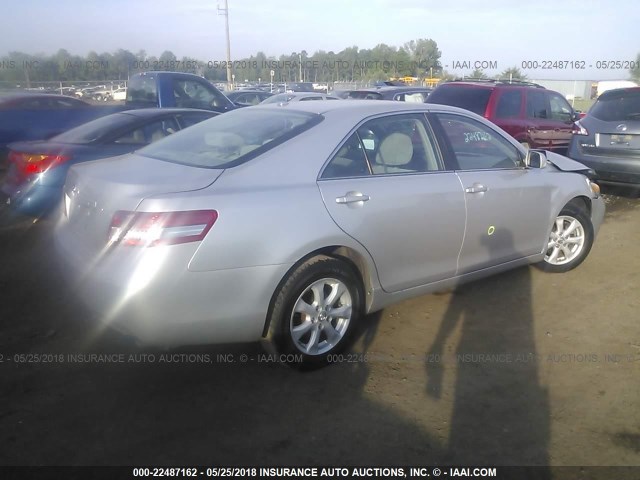 4T4BF3EK6BR106064 - 2011 TOYOTA CAMRY SE/LE/XLE GRAY photo 4