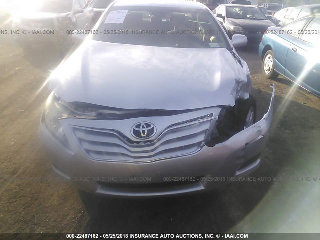 4T4BF3EK6BR106064 - 2011 TOYOTA CAMRY SE/LE/XLE GRAY photo 6