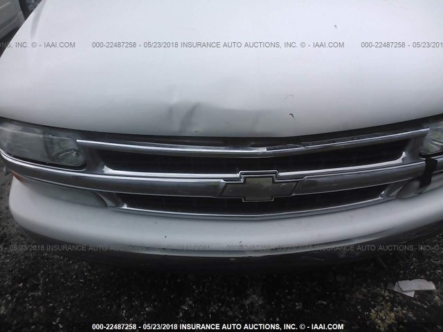 3GNFK16T91G276161 - 2001 CHEVROLET SUBURBAN K1500 WHITE photo 6