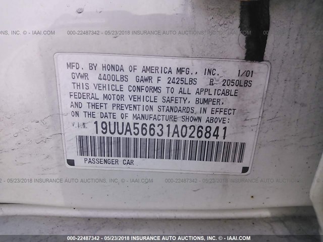 19UUA56631A026841 - 2001 ACURA 3.2TL WHITE photo 9