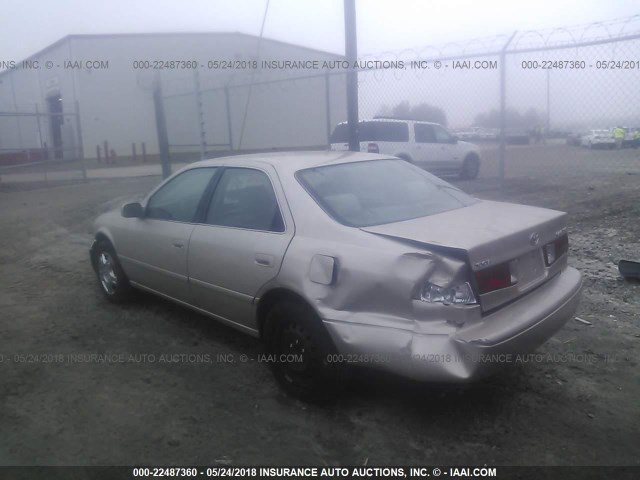 4T1BG22K3YU668826 - 2000 TOYOTA CAMRY CE/LE/XLE GOLD photo 3