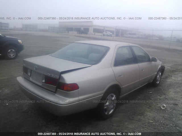 4T1BG22K3YU668826 - 2000 TOYOTA CAMRY CE/LE/XLE GOLD photo 4