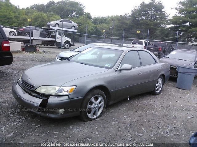 JT8BF28G315105946 - 2001 LEXUS ES 300 GOLD photo 2