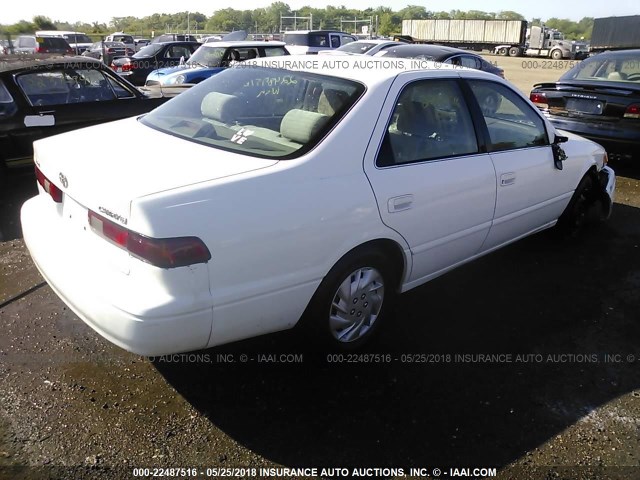 4T1BG22K6WU338112 - 1998 TOYOTA CAMRY CE/LE/XLE WHITE photo 4