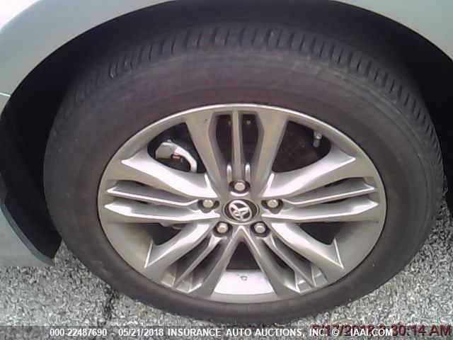 4T1BF1FK5HU401503 - 2017 TOYOTA CAMRY LE/XLE/SE/XSE SILVER photo 9