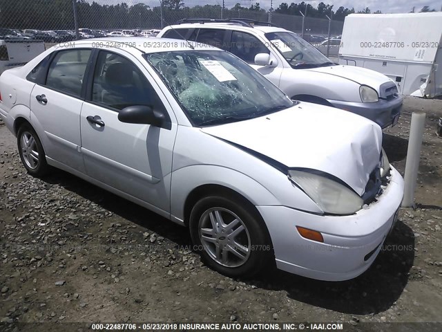 1FAFP34P21W213423 - 2001 FORD FOCUS SE/SE COMFORT WHITE photo 1