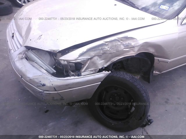 JT2BG22K6V0095212 - 1997 TOYOTA CAMRY LE/XLE Թուխ լուսանկար 6