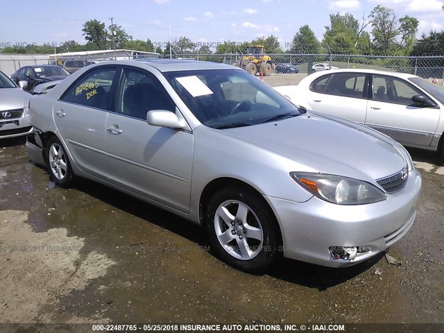 4T1BF32KX3U564125 - 2003 TOYOTA CAMRY LE/XLE/SE SILVER photo 1