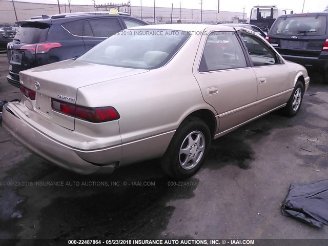 JT2BG28K0X0367456 - 1999 TOYOTA CAMRY LE/XLE GOLD photo 4