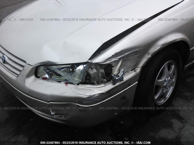 JT2BG28K0X0367456 - 1999 TOYOTA CAMRY LE/XLE GOLD photo 6