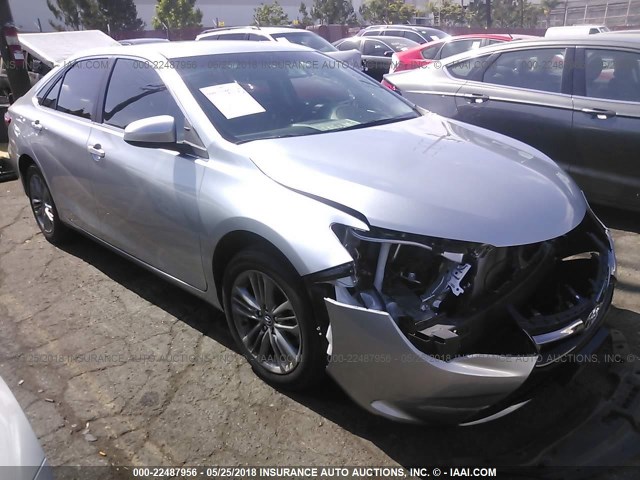 4T1BF1FK4GU202716 - 2016 TOYOTA CAMRY LE/XLE/SE/XSE SILVER photo 1