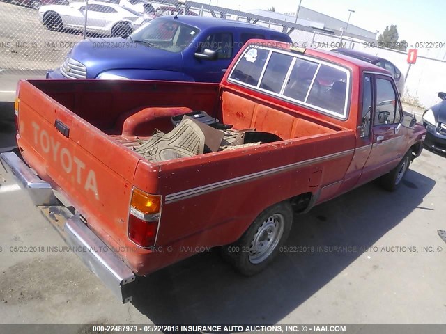 JT4RN56DXF0144387 - 1985 TOYOTA PICKUP XTRACAB RN56 DLX RED photo 4