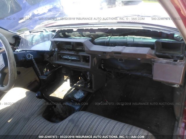 JT4RN56DXF0144387 - 1985 TOYOTA PICKUP XTRACAB RN56 DLX RED photo 6