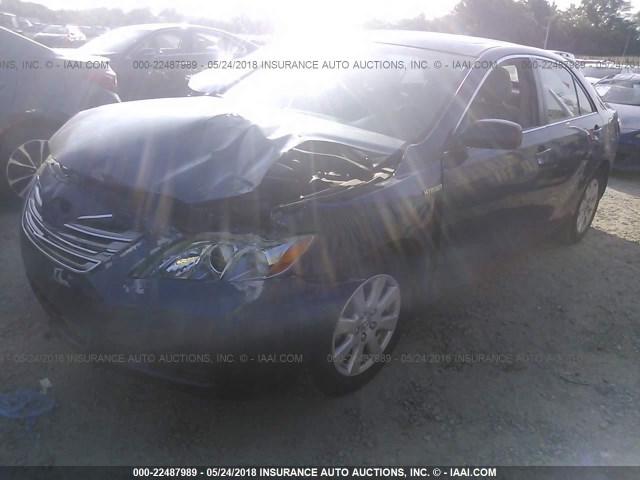 JTNBB46K273032147 - 2007 TOYOTA CAMRY NEW GENERAT HYBRID BLUE photo 2