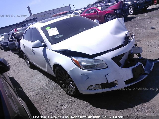 W04GP5EC6B1004720 - 2011 BUICK REGAL CXL WHITE photo 1