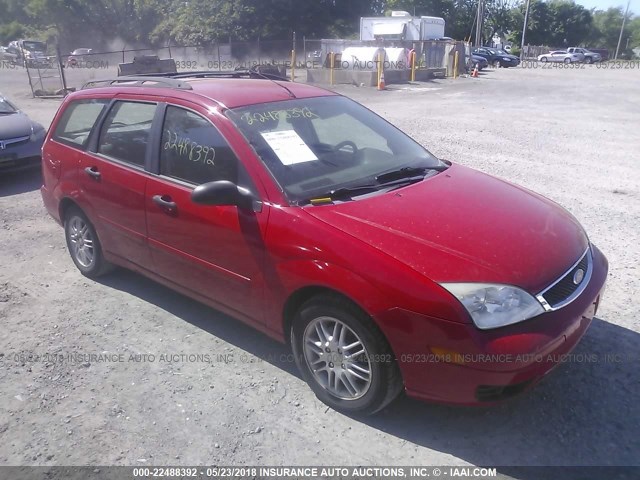 1FAFP36N95W315545 - 2005 FORD FOCUS ZXW RED photo 1