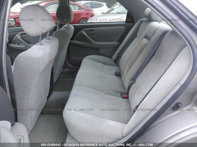 4T1BG22KXVU089635 - 1997 TOYOTA CAMRY CE/LE/XLE ვერცხლისფერი ფოტო 8