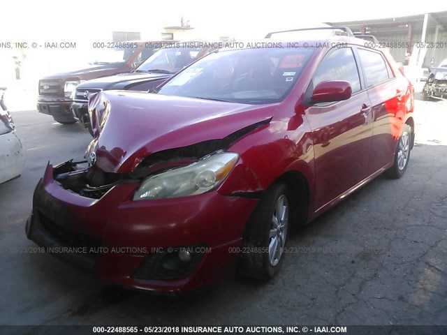 2T1KU4EE7AC379529 - 2010 TOYOTA COROLLA MATRIX  RED photo 2