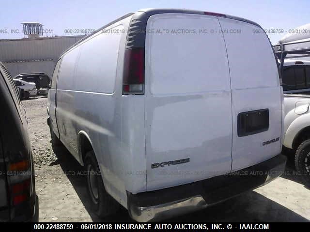 1GCFG25W511119348 - 2001 CHEVROLET EXPRESS G2500  WHITE photo 3