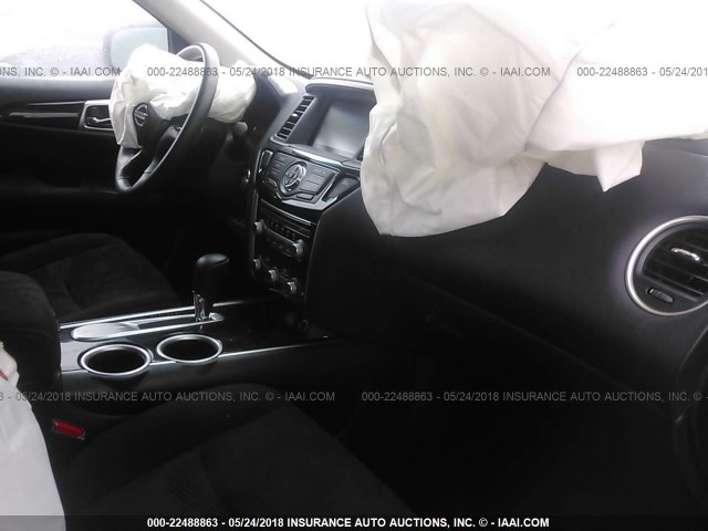 5N1AR2MN1GC657082 - 2016 NISSAN PATHFINDER S/SV/SL/PLATINUM 灰色 照片 5