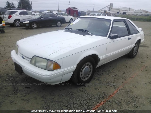 1FACP41M3PF139795 - 1993 FORD MUSTANG LX WHITE photo 2