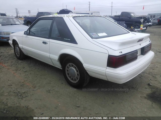 1FACP41M3PF139795 - 1993 FORD MUSTANG LX WHITE photo 3