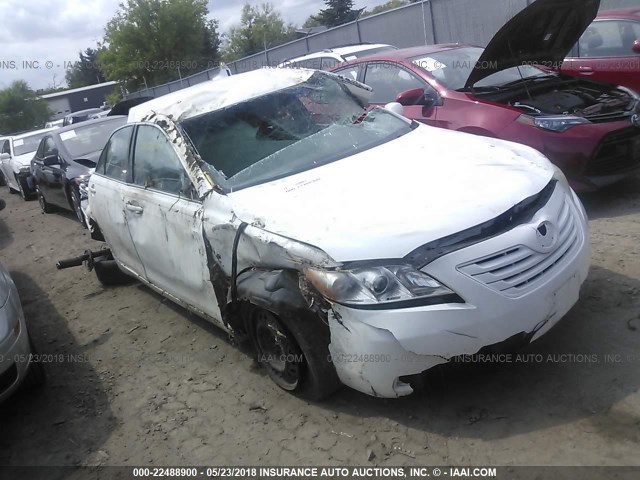 4T4BE46KX8R030767 - 2008 TOYOTA CAMRY CE/LE/XLE/SE WHITE photo 1