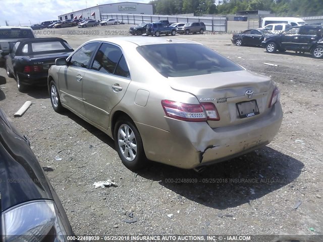 4T1BK3EK1BU618823 - 2011 TOYOTA CAMRY SE/LE/XLE 金色 照片 3