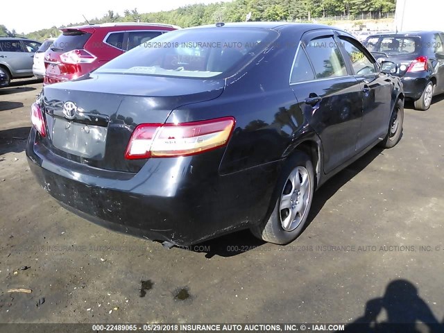 4T4BF3EK9BR126079 - 2011 TOYOTA CAMRY SE/LE/XLE შავი ფოტო 4
