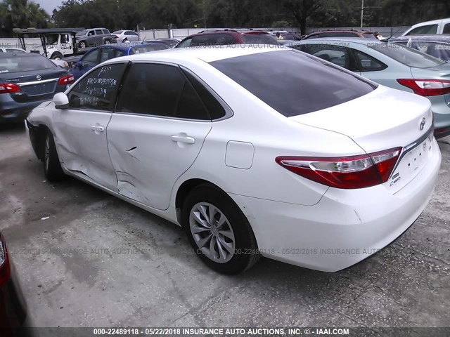 4T4BF1FK5FR498740 - 2015 TOYOTA CAMRY LE/XLE/SE/XSE თეთრი ფოტო 3