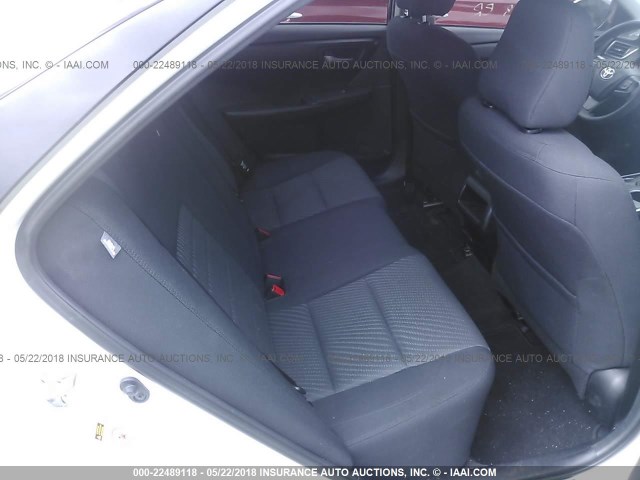 4T4BF1FK5FR498740 - 2015 TOYOTA CAMRY LE/XLE/SE/XSE თეთრი ფოტო 8