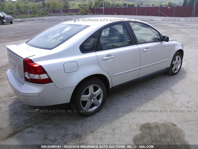 YV1MH682052058103 - 2005 VOLVO S40 T5 SILVER photo 4