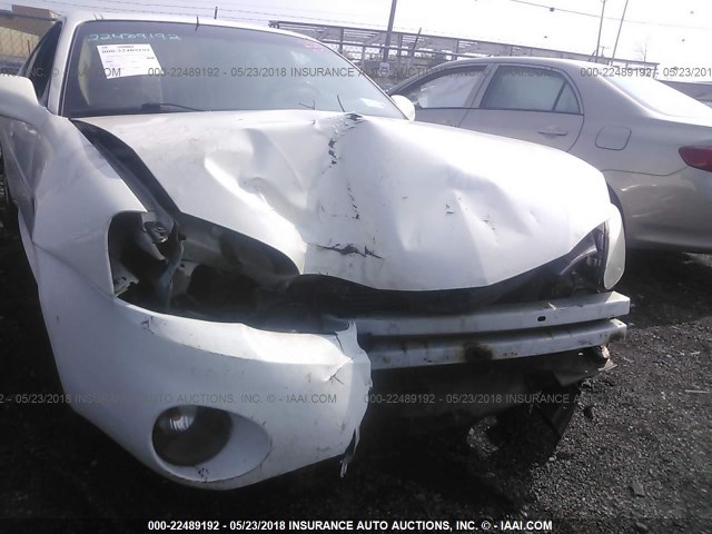 2G2WP552X81147069 - 2008 PONTIAC GRAND PRIX WHITE photo 6