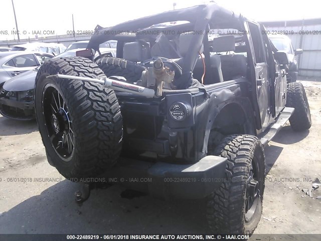 1J8GA59187L186697 - 2007 JEEP WRANGLER SAHARA BLACK photo 4