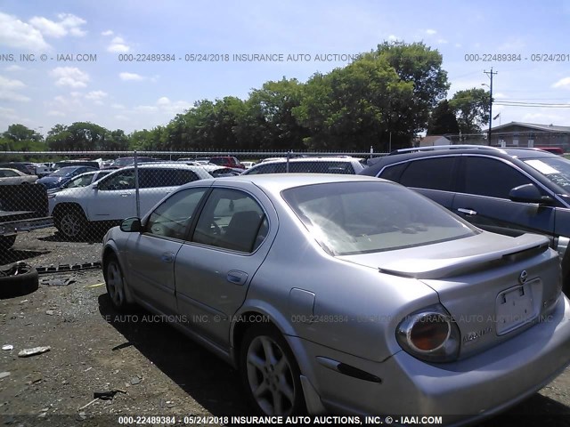 JN1DA31D33T514223 - 2003 NISSAN MAXIMA GLE/GXE/SE SILVER photo 3