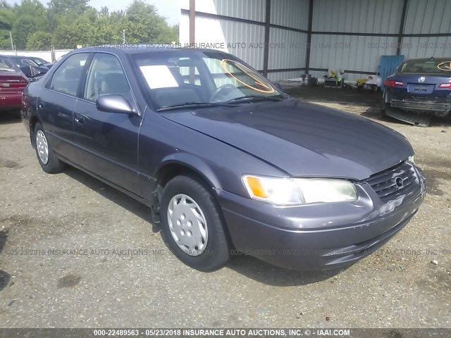 4T1BG22K9WU268072 - 1998 TOYOTA CAMRY CE/LE/XLE GRAY photo 1