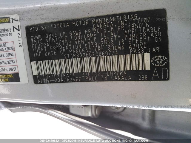 2T1KR32E07C660774 - 2007 TOYOTA COROLLA MATRIX XR SILVER photo 9