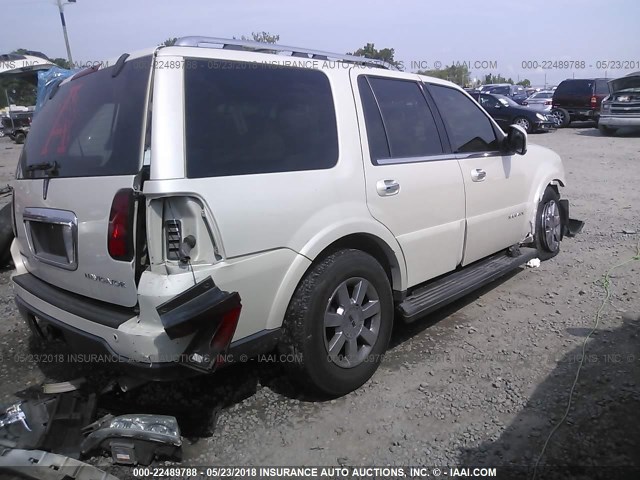 5LMFU27516LJ23642 - 2006 LINCOLN NAVIGATOR WHITE photo 4