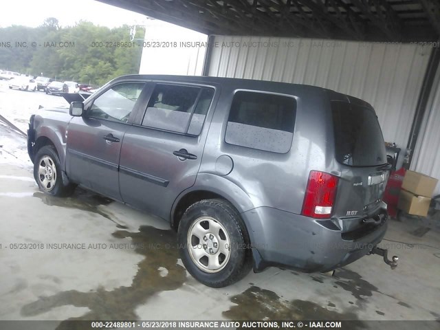 5FNYF3H25AB022491 - 2010 HONDA PILOT LX GRAY photo 3