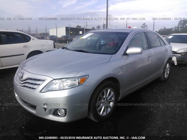4T1BK3EK5BU611017 - 2011 TOYOTA CAMRY SE/LE/XLE 银色 照片 2
