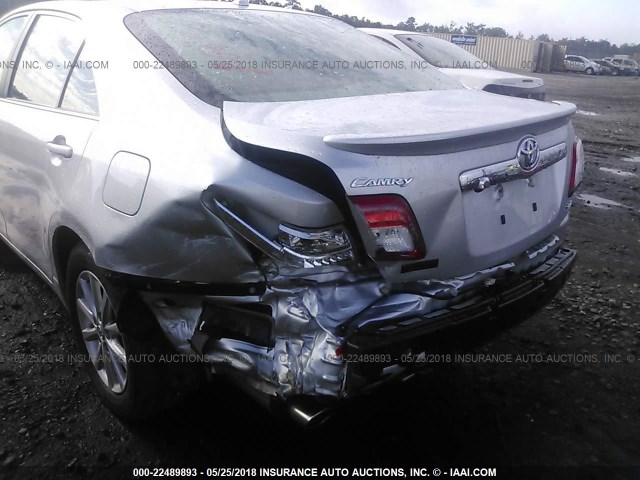 4T1BK3EK5BU611017 - 2011 TOYOTA CAMRY SE/LE/XLE SILVER photo 6